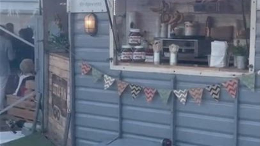 Little Flo’s Tuck Box & Maisie Boo – Stylish Food Stations for Unforgettable Weddings