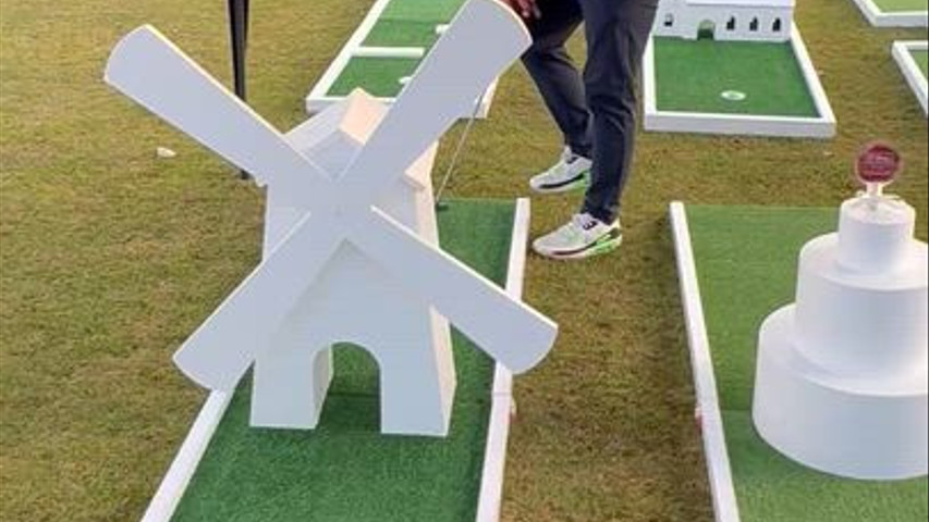 Celebrity = Hole In One!