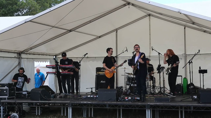 Sk8er Boi - The Noughtie Boys Live