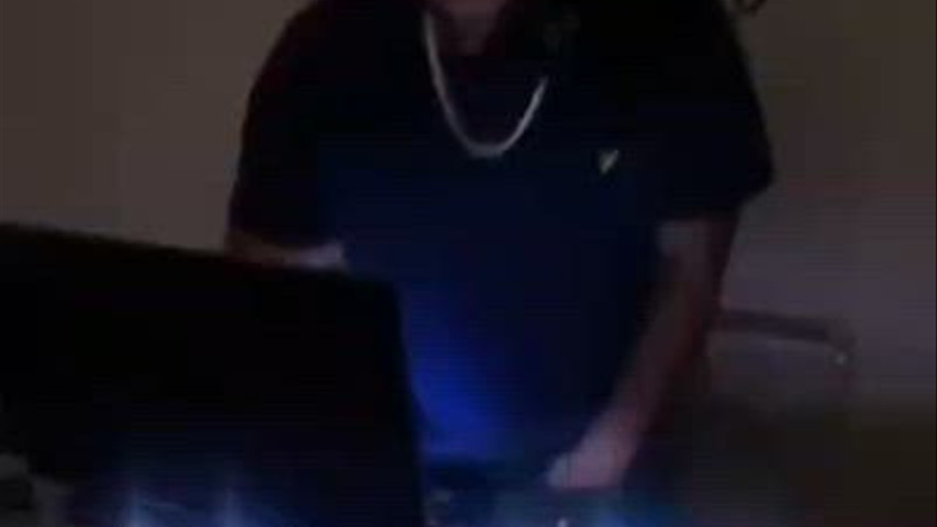 DJ