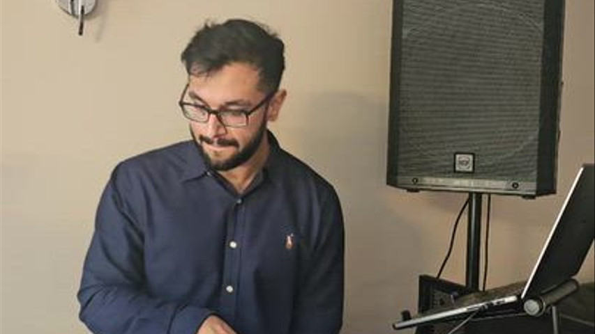 DJ