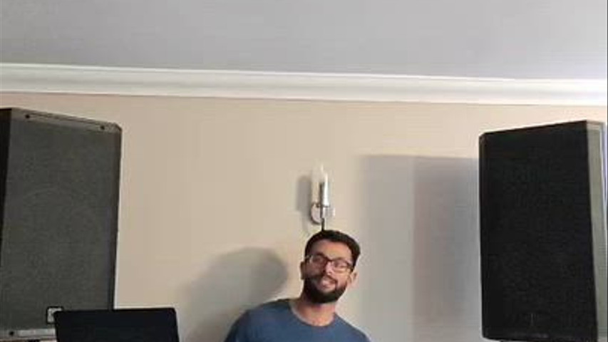 DJ