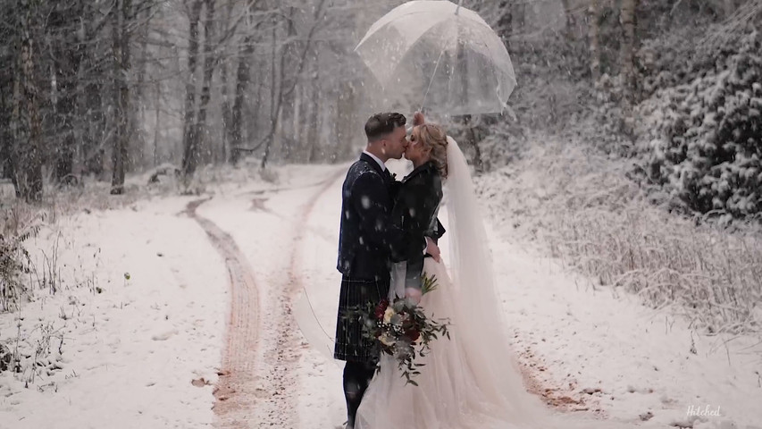  Intimate Winter Wedding 