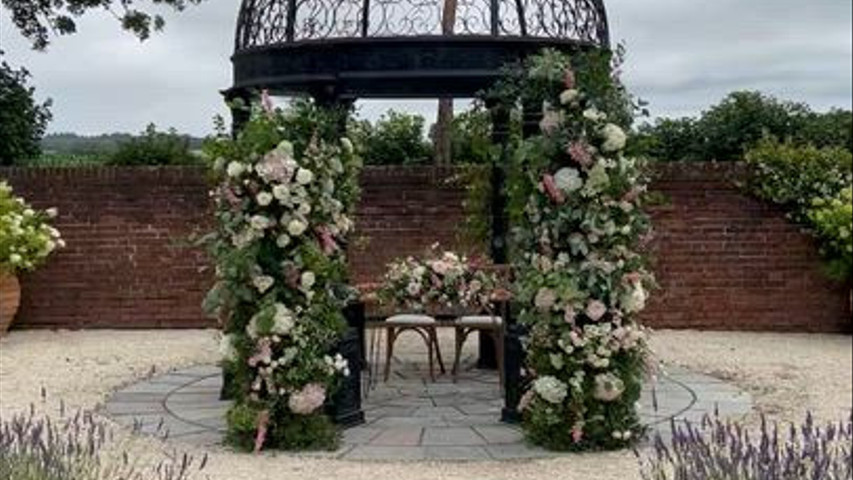 Abbots Court Outside Ceremony Dome