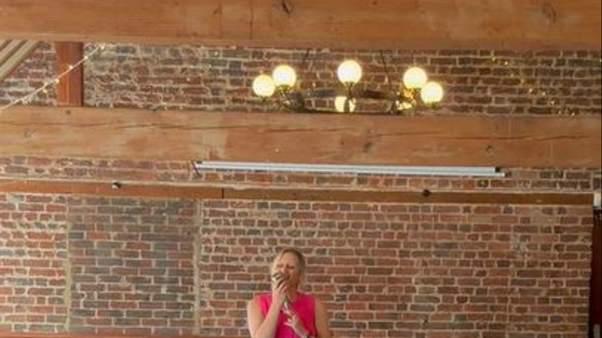 Tracy - Wedding Singer