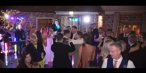 First dance live & dance floor action