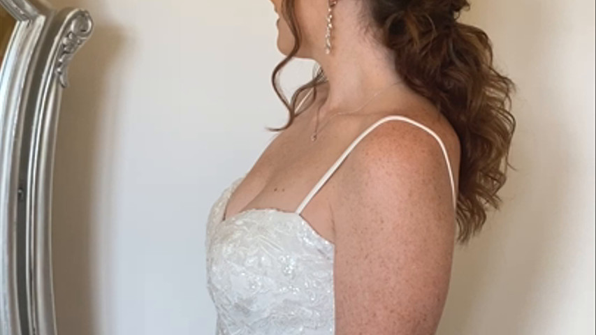 Textured Half up/Half down Bridal hair and Classical makeup look