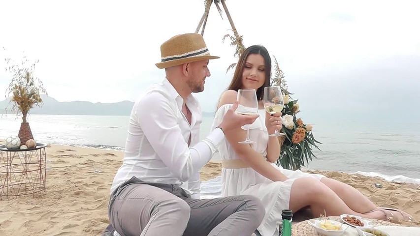 Proposal on the beach in Sicily