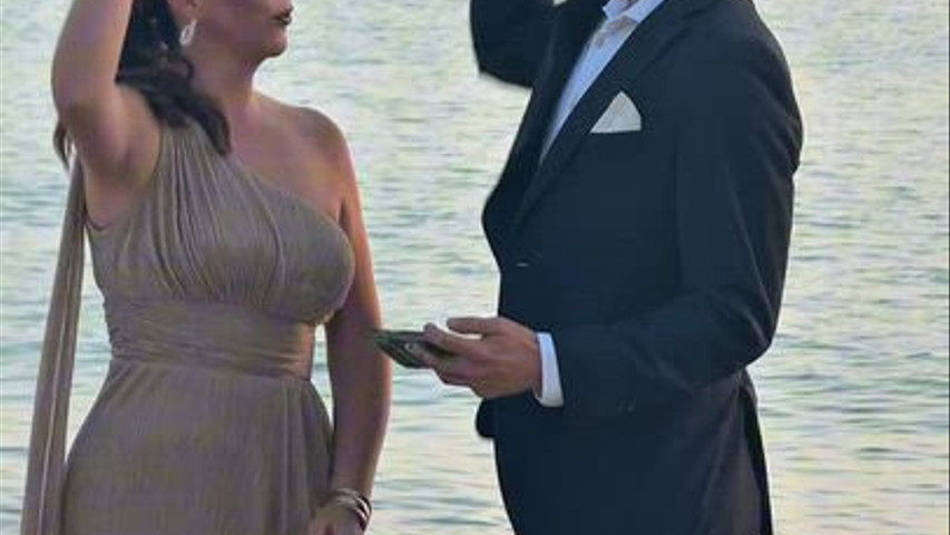 Aegean Elegance: Fer & Cata’s 25th Anniversary Vow Renewal in Mykonos