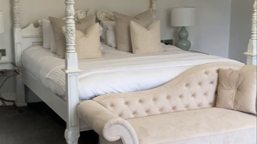 The Honeymoon Suite 