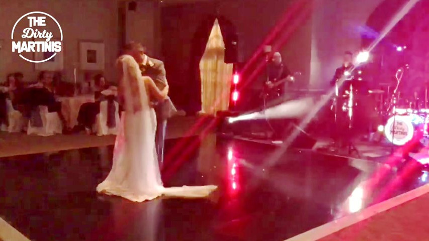 'Talk Tonight' - First Dance