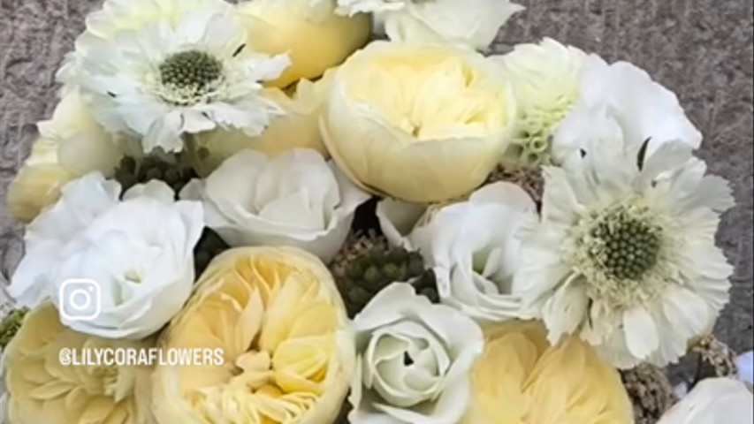 Bridal and bridesmaids bouquets 