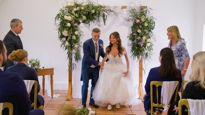  Bespoke vows and modern romantic readings for this couple